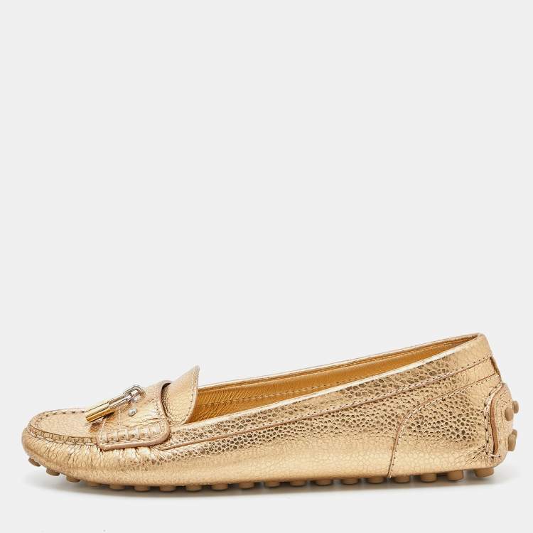 Pre Owned Louis Vuitton Gold Leather Close Up Loafers Size 39