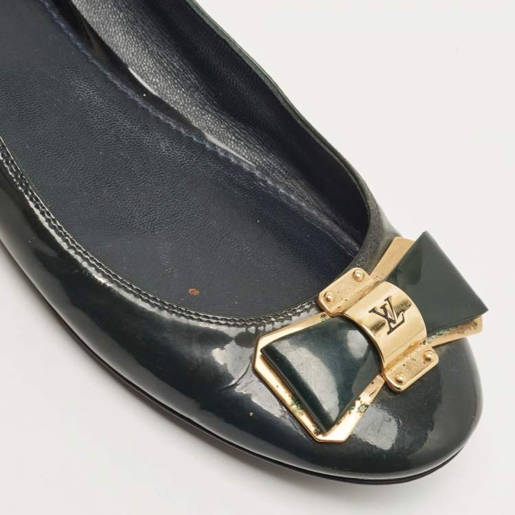 Pre Owned Louis Vuitton Dark Green Patent Leather Ballet Flats Size 38.5