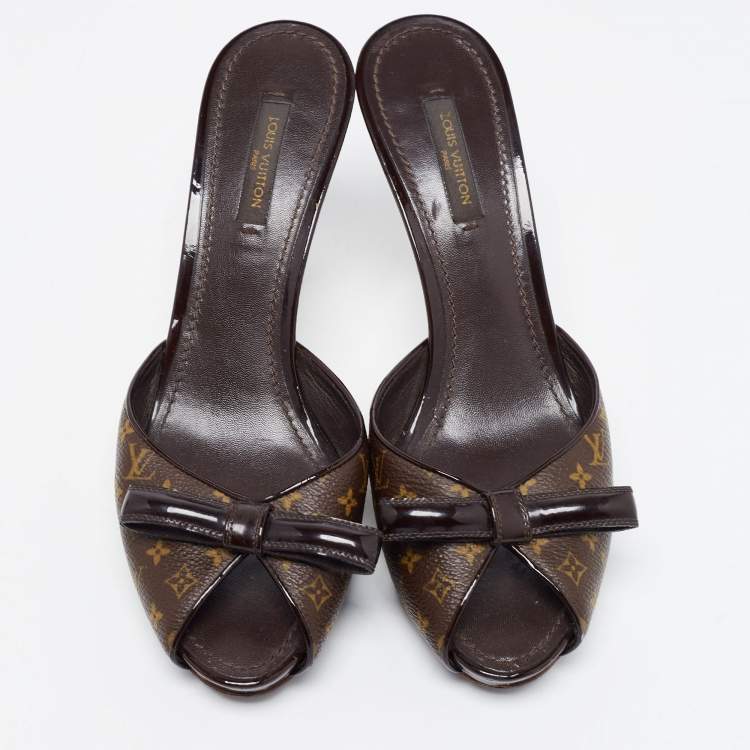 Pre Owned Louis Vuitton Brown Monogram Canvas Malibu Slides Size 36.5