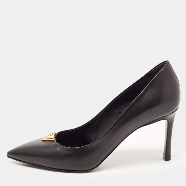 Pre Owned Louis Vuitton Black Leather Heart Breaker Pointed Toe Pumps Size 36.5