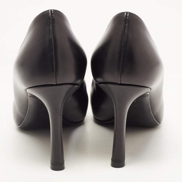 Pre Owned Louis Vuitton Black Leather Heart Breaker Pointed Toe Pumps Size 36.5