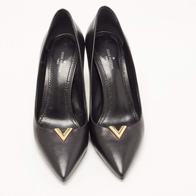 Pre Owned Louis Vuitton Black Leather Heart Breaker Pointed Toe Pumps Size 36.5