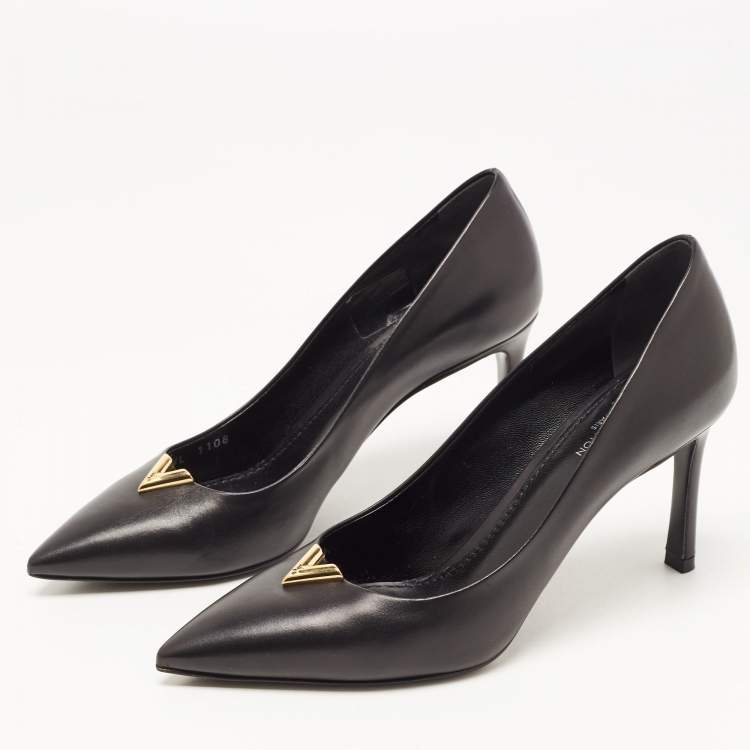 Pre Owned Louis Vuitton Black Leather Heart Breaker Pointed Toe Pumps Size 36.5