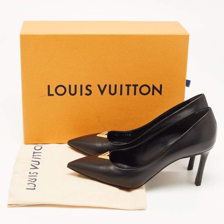 Pre Owned Louis Vuitton Black Leather Heart Breaker Pointed Toe Pumps Size 36.5