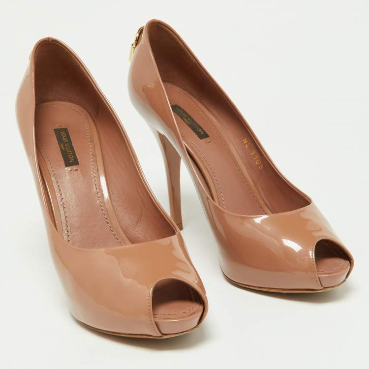 Pre Owned Louis Vuitton Beige Patent Leather Oh Really! Pumps Size 39