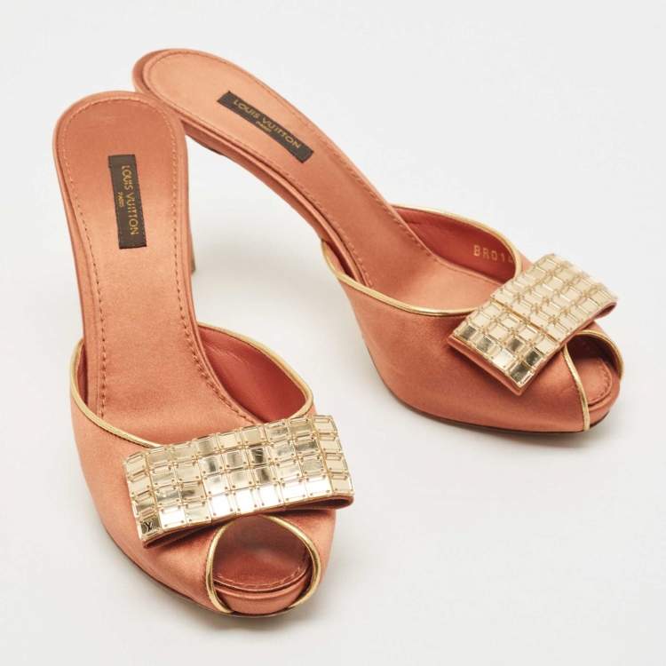 Pre Owned Louis Vuitton Brown Satin Embellished Peep Toe Slide Sandals Size 38