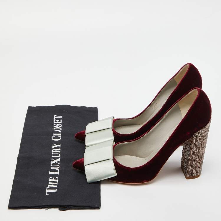 Pre Owned Louis Vuitton Burgundy/Grey Velvet and Satin Bow Crystal Embellished Block Heel Pumps Size 40