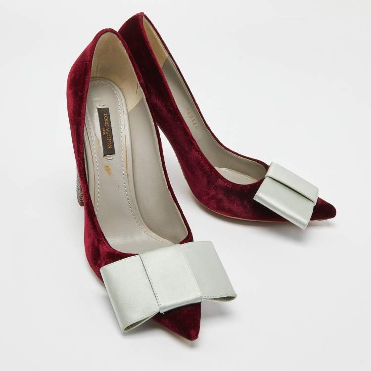 Pre Owned Louis Vuitton Burgundy/Grey Velvet and Satin Bow Crystal Embellished Block Heel Pumps Size 40