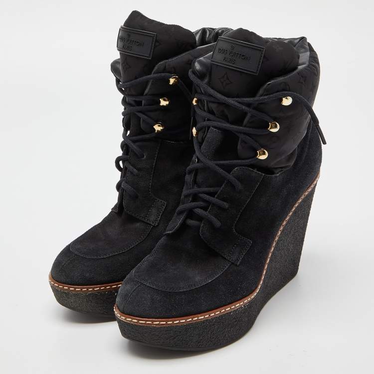 Louis Vuitton - Shearling Leather Lace Up Heel Ankle Boots Black