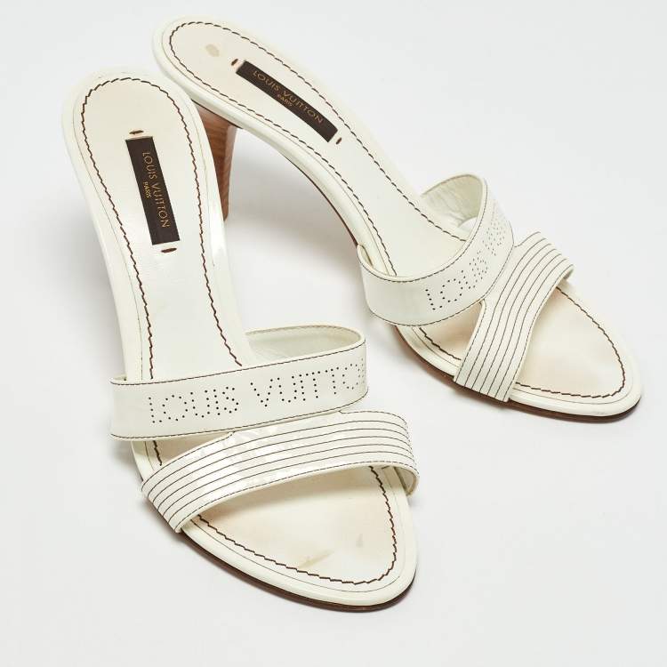 Pre Owned Louis Vuitton White Patent Leather Slide Sandals Size 37