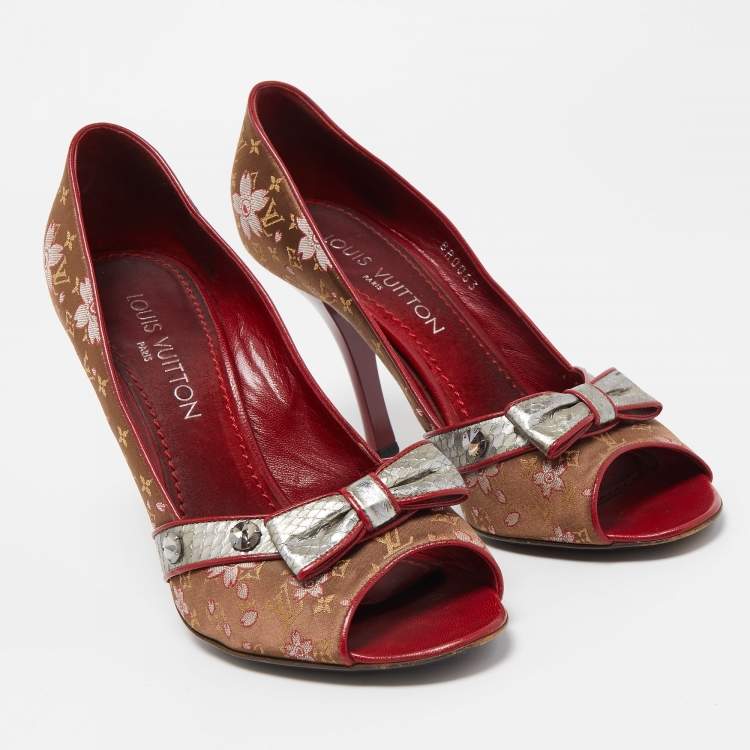 Pre Owned Louis Vuitton Brown/Red Monogram Satin and Leather Bow Peep Toe Pumps Size 39