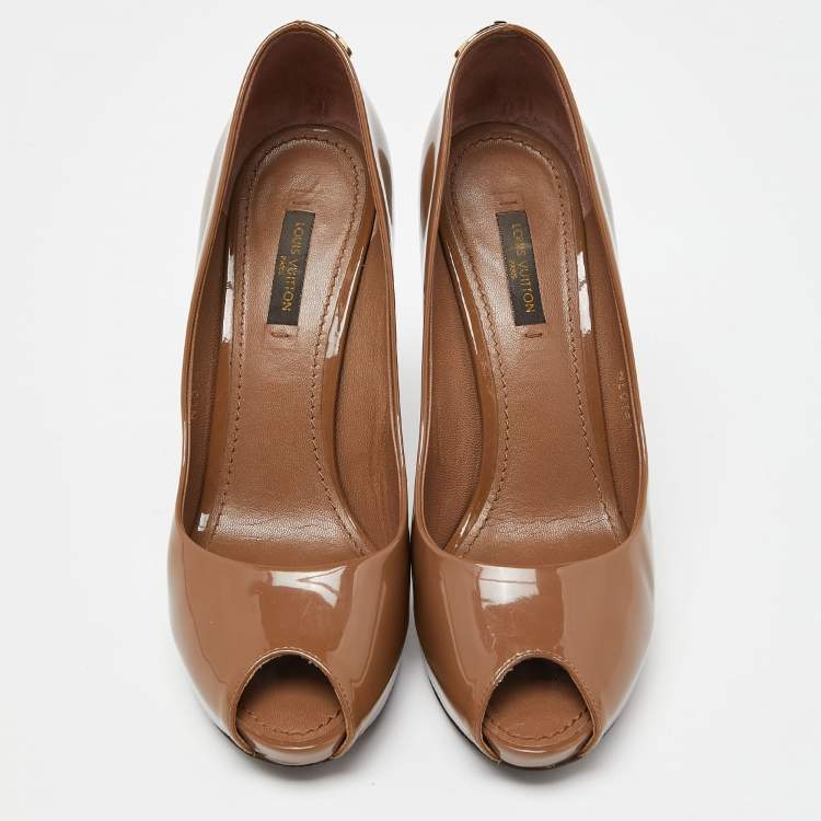Pre Owned Louis Vuitton Brown Patent Leather Oh Really!  Pumps Size 37