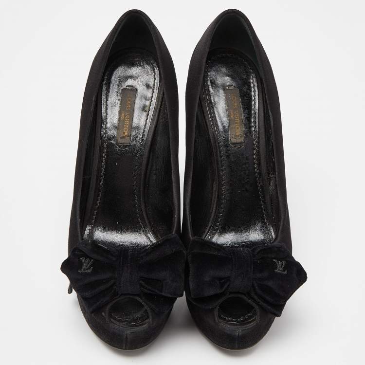 Pre Owned Louis Vuitton Black Suede Peep Toe Pumps Size 37.5