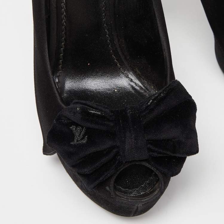 Pre Owned Louis Vuitton Black Suede Peep Toe Pumps Size 37.5