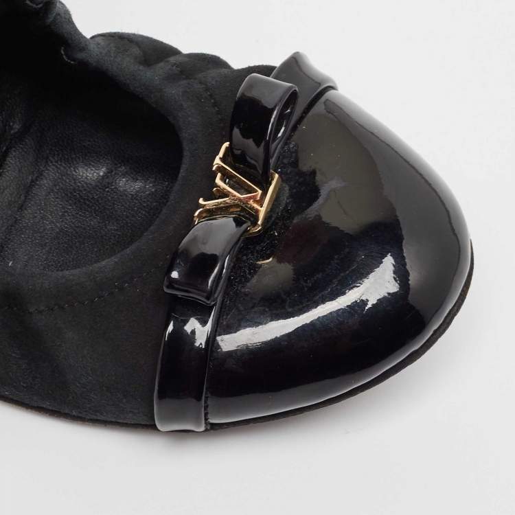 Pre Owned Louis Vuitton Black Suede and Patent Leather Scrunch Ballet Flats Size 37