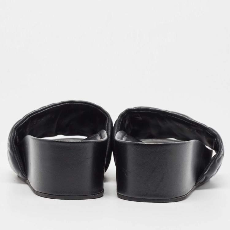 Pre Owned Louis Vuitton Black Leather Waterfront Sandals Size 36
