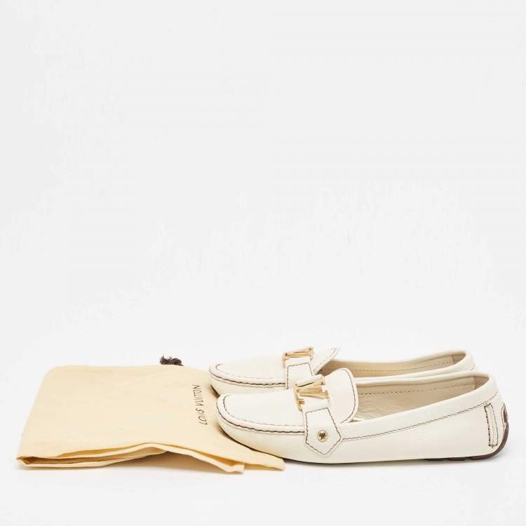Pre Owned Louis Vuitton Cream Leather Monte Carlo  Loafers Size 38.5