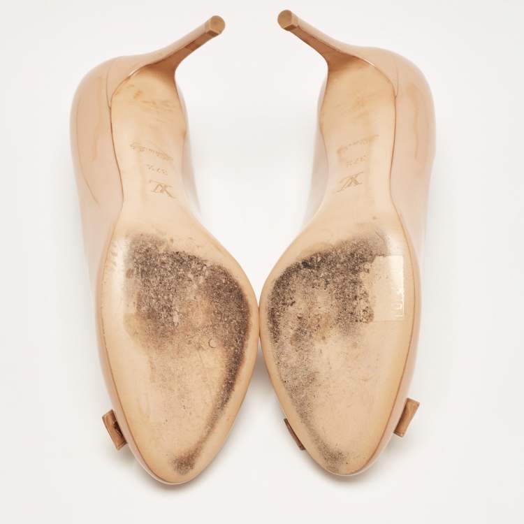 Pre Owned Louis Vuitton Beige Patent Fiance Pumps Size 37.5