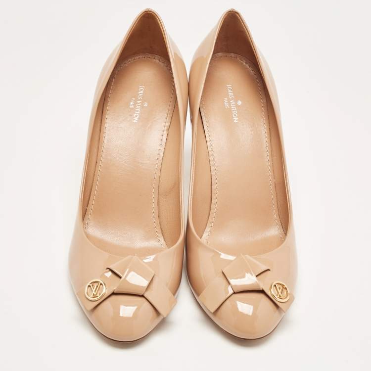 Pre Owned Louis Vuitton Beige Patent Fiance Pumps Size 37.5