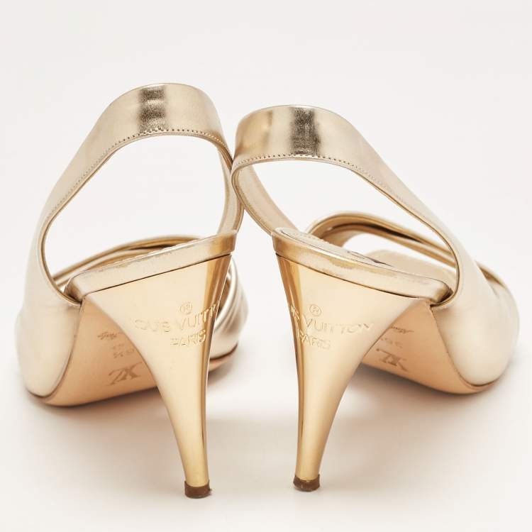 Pre Owned Louis Vuitton Gold Leather Slingback Sandals Size 36.5