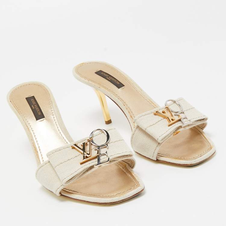 Pre Owned Louis Vuitton Cream Canvas Love Bow Slide Sandals Size 37.5