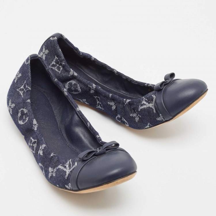 مملوكة مسبقًا Louis Vuitton Navy Blue Monogram Canvas and Leather Elba Bow Ballet Flats Size 39.5