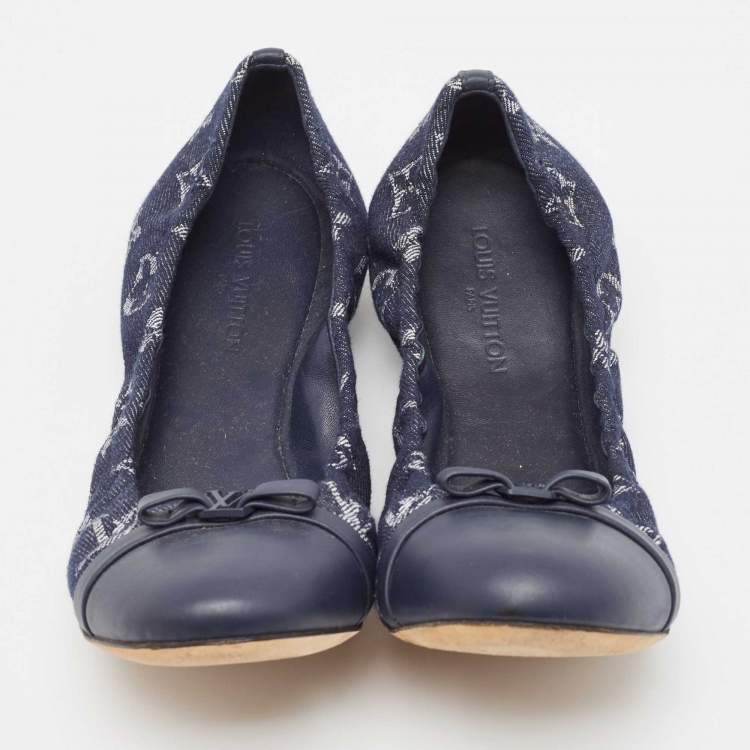 مملوكة مسبقًا Louis Vuitton Navy Blue Monogram Canvas and Leather Elba Bow Ballet Flats Size 39.5
