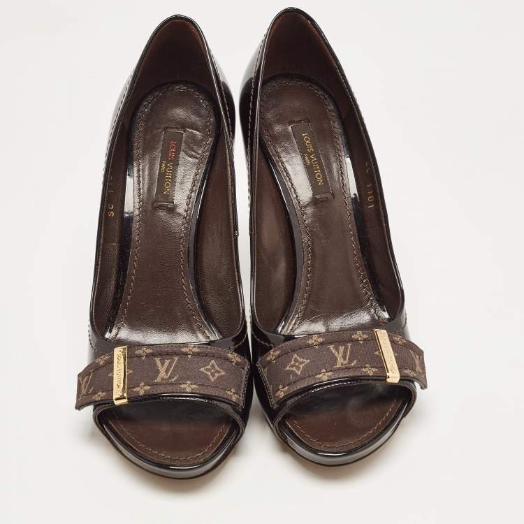 Pre Owned Louis Vuitton Dark Burgundy Patent Leather Open Toe Pumps Size 37.5