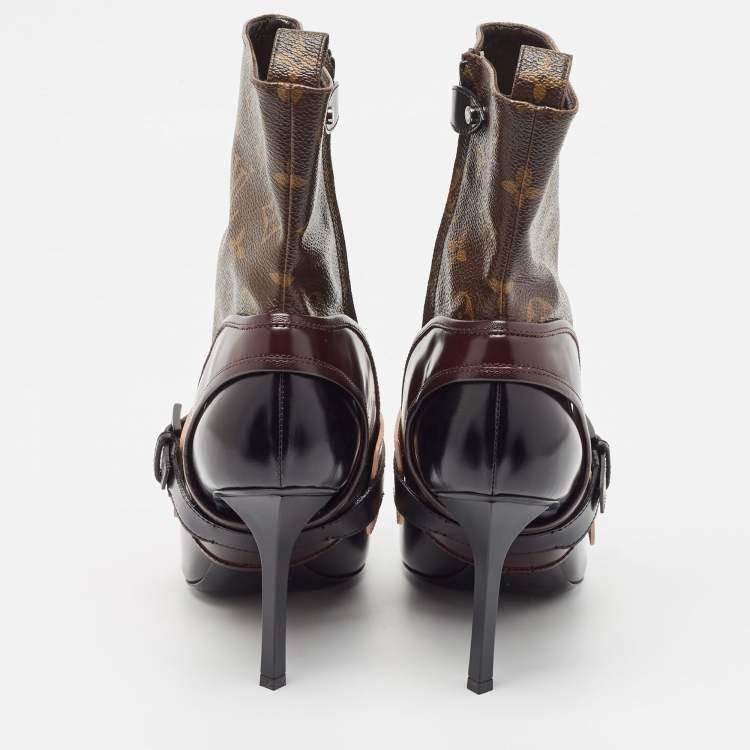 مملوكة مسبقًا Louis Vuitton Monogram Canvas and Leather Ankle Boots Size 38.5