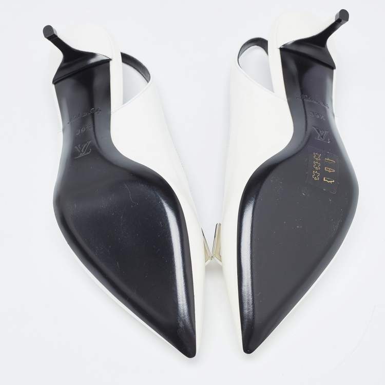مملوكة مسبقًا Louis Vuitton White Patent Leather Insider Slingback Pump Size 39.5