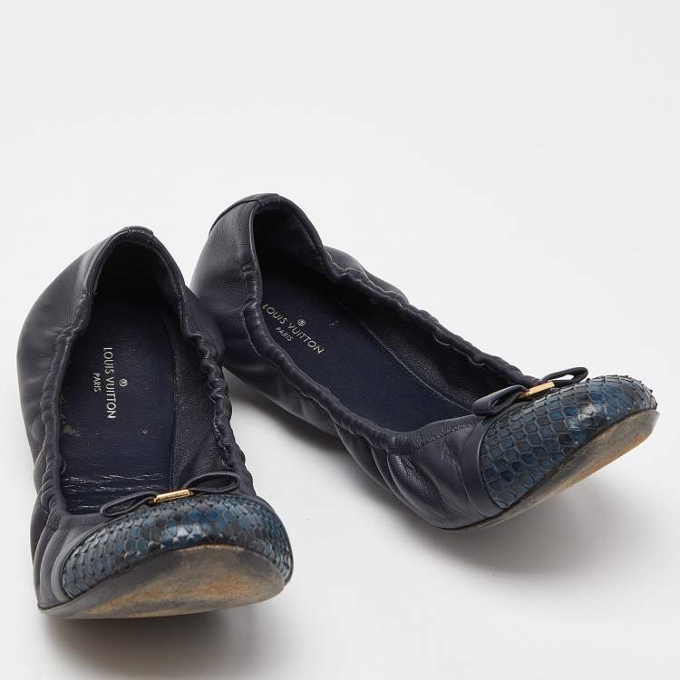 Pre Owned Louis Vuitton Blue Leather and Python Elba Scrunch Ballet Flats Size 39