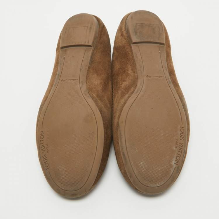مملوكة مسبقًا Louis Vuitton Brown Suede Dice Bow Ballet Flats Size 38
