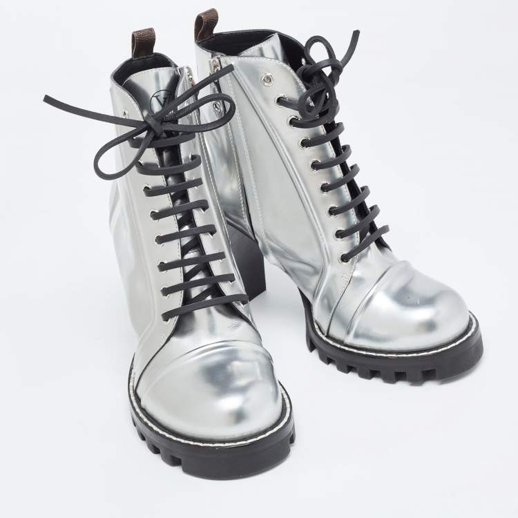 Pre Owned Louis Vuitton Silver Leather Spaceship Ankle Boots Size 40