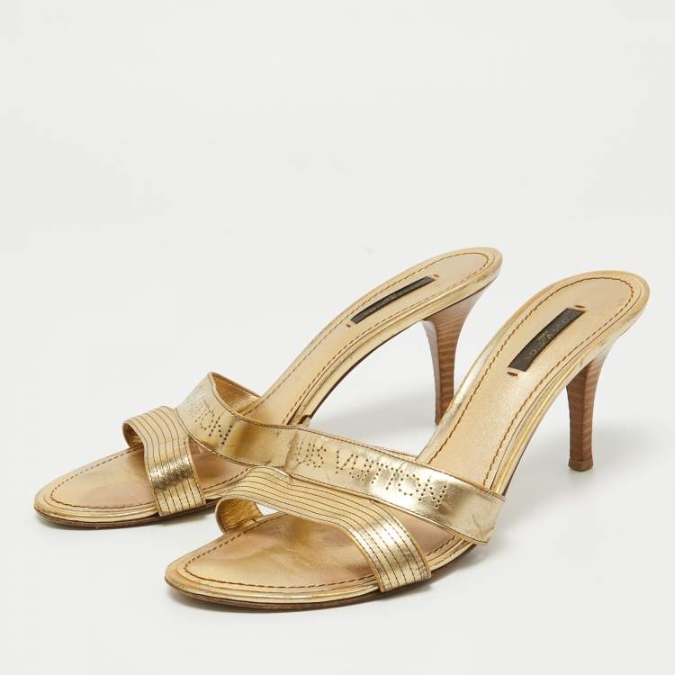 Pre Owned Louis Vuitton Gold Leather Slides Sandals Size 40.5