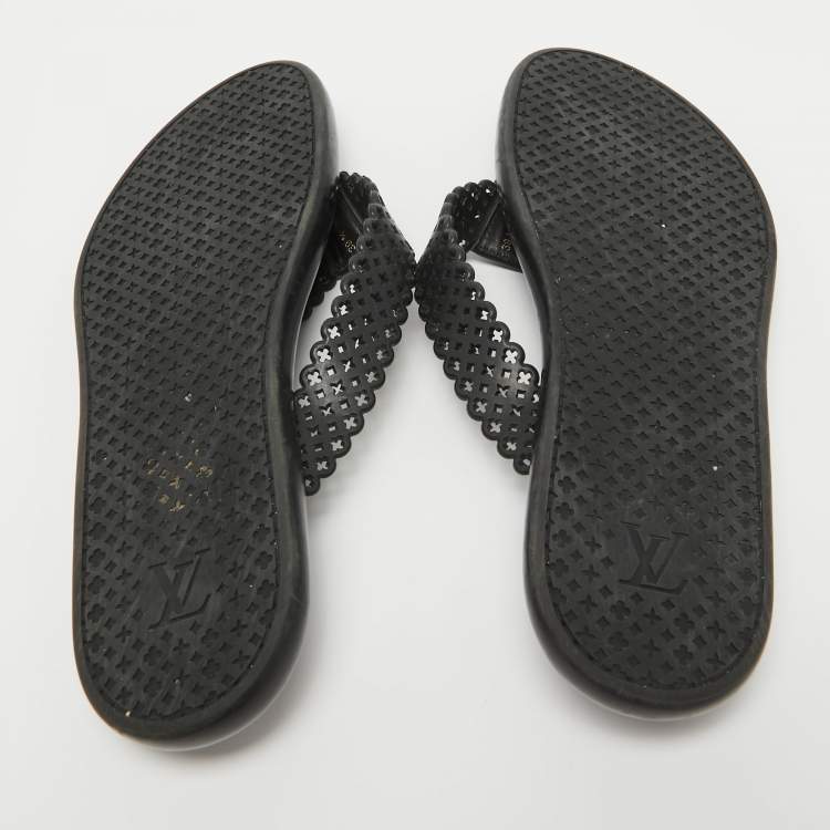 مملوكة مسبقًا Louis Vuitton Black Leather Thong Flat Sandals Size 39.5