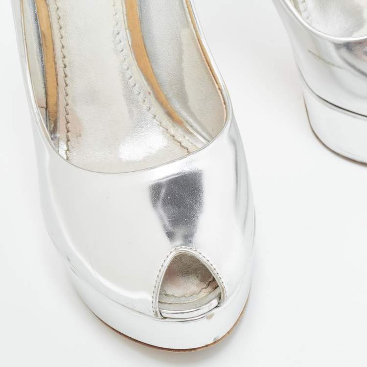 Pre Owned Louis Vuitton Silver Leather Eyeline Pumps Size 37.5