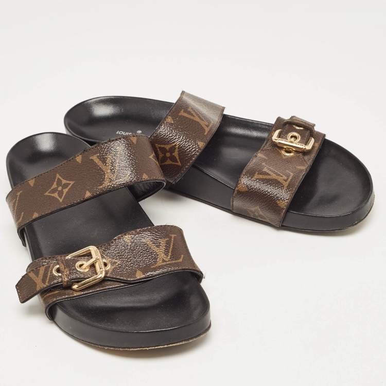 مملوكة مسبقًا Louis Vuitton Brown Monogram Canvas Bom Dia Flat Slides Size 38