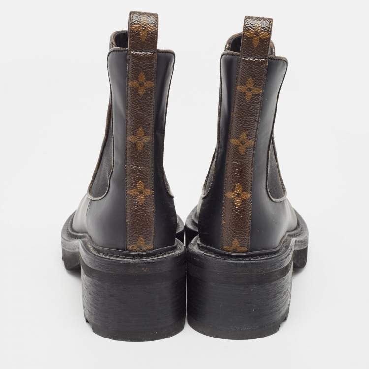 Pre Owned Louis Vuitton Black Leather and Monogram Canvas Chelsea Boots Size 37