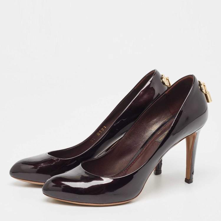 Pre Owned Louis Vuitton Dark Burgundy Patent Leather Lock It Pumps Size 37