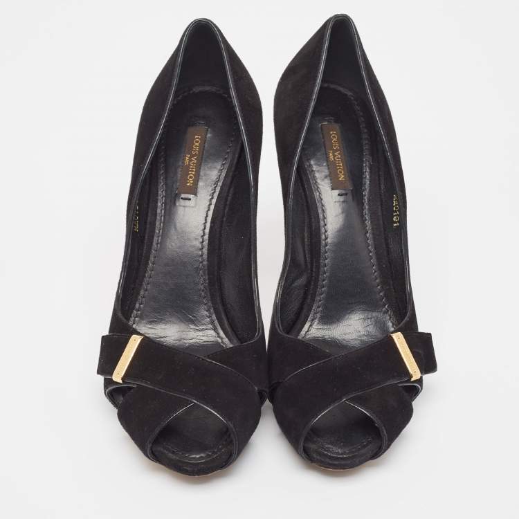 Pre Owned Louis Vuitton Black Suede Passy Pumps Size 39