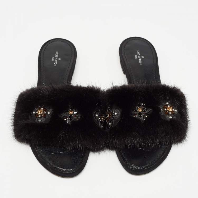Pre Owned Louis Vuitton Black Fur Crystal Embellished Slide Flats  Size 38.5