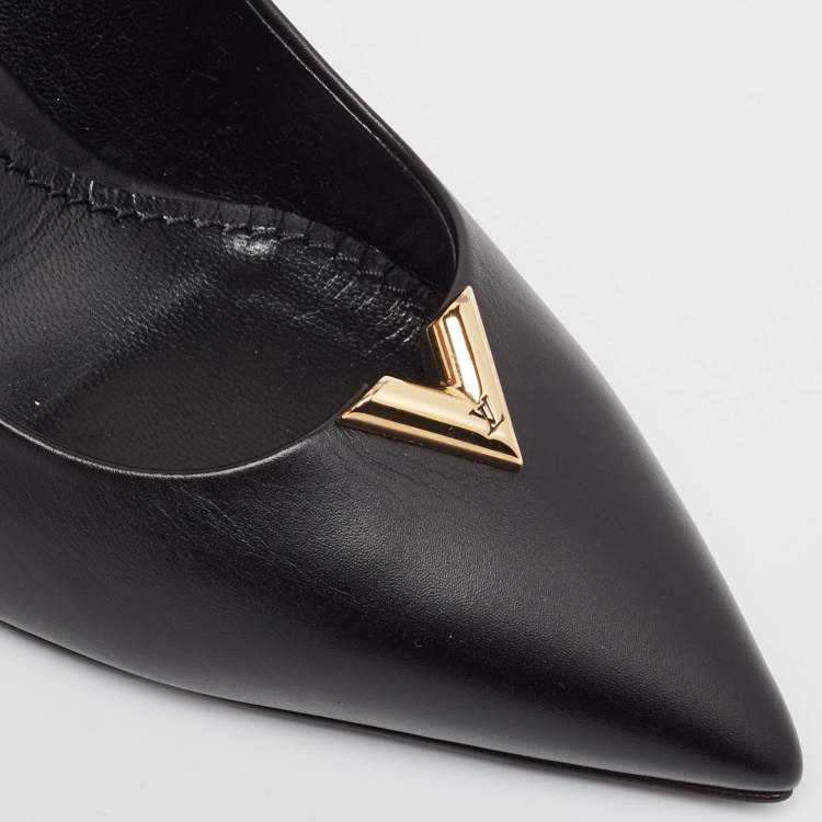 Pre Owned Louis Vuitton Black Leather Heart Breaker Pumps Size 36.5