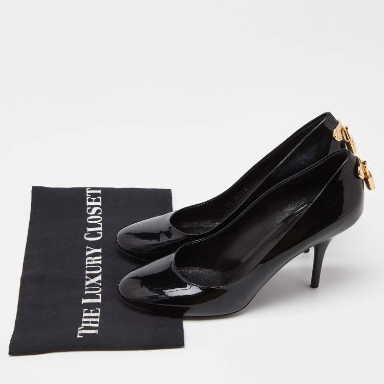 Pre Owned Louis Vuitton Black Patent Leather Lock It Round Toe Pumps Size 38