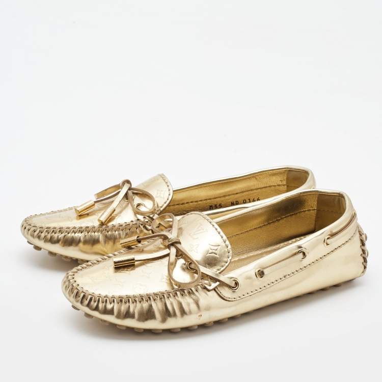 Pre Owned Louis Vuitton Gold Leather Gloria  Loafers Size  35