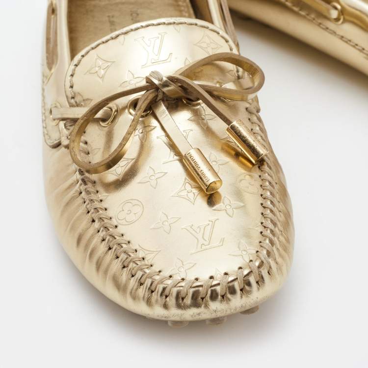 Pre Owned Louis Vuitton Gold Leather Gloria  Loafers Size  35