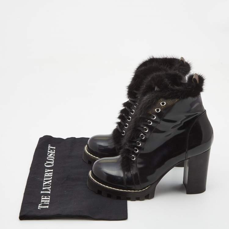Pre Owned Louis Vuitton Black Patent and Fur Star Trail Ankle Boots Size 39