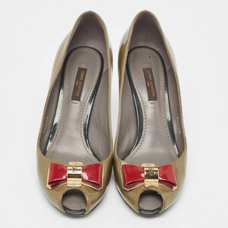 Pre Owned Louis Vuitton Green Bow Peep Toe Pumps Size 37