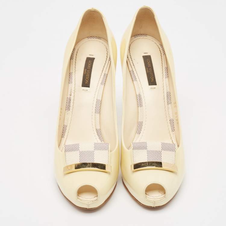 Pre Owned Louis Vuitton Cream Patent Leather Damier Azur Damia Pumps Size 38