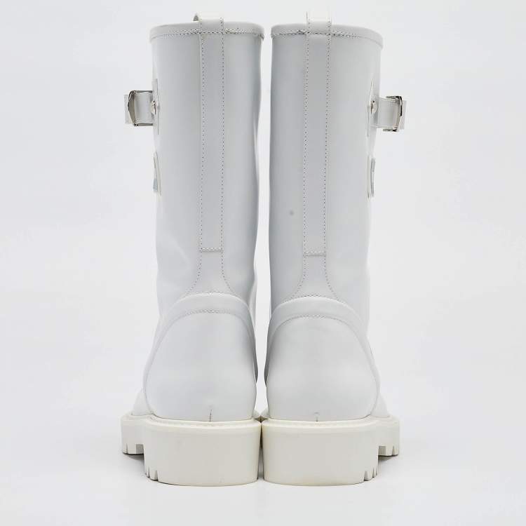 Pre Owned Louis Vuitton White Leather Territory Flat High Boots Size 39