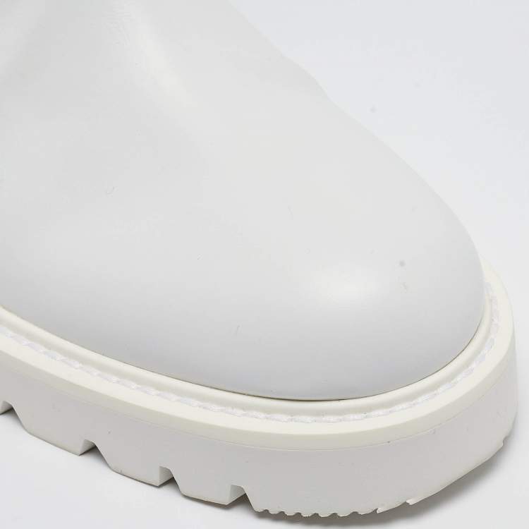Pre Owned Louis Vuitton White Leather Territory Flat High Boots Size 39